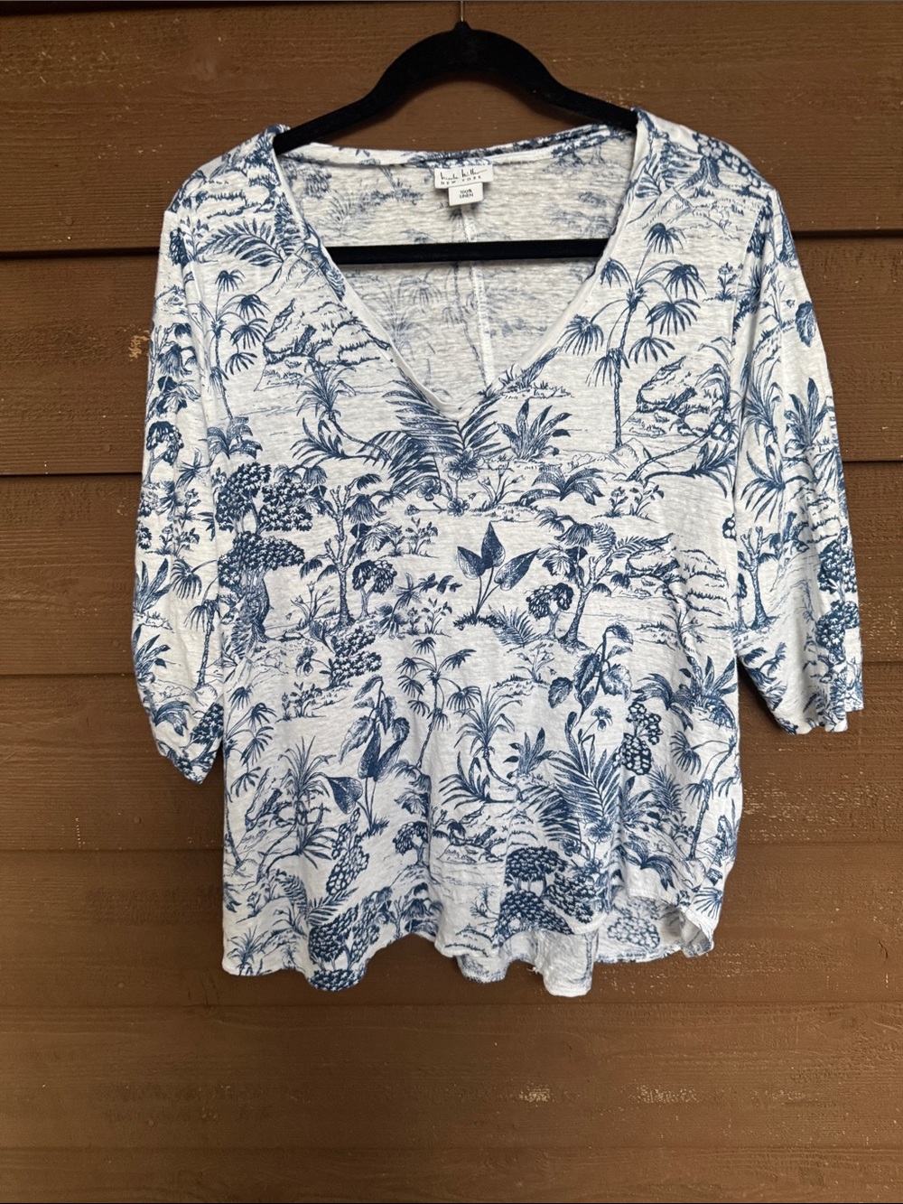 Nicole Miller White V-Neck Tropical Print Blouse size Large